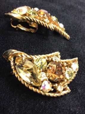 1961 Emmons "Amber Glow" AB Faux Topaz Citrine Colour Rhinestone Clipon Earrings